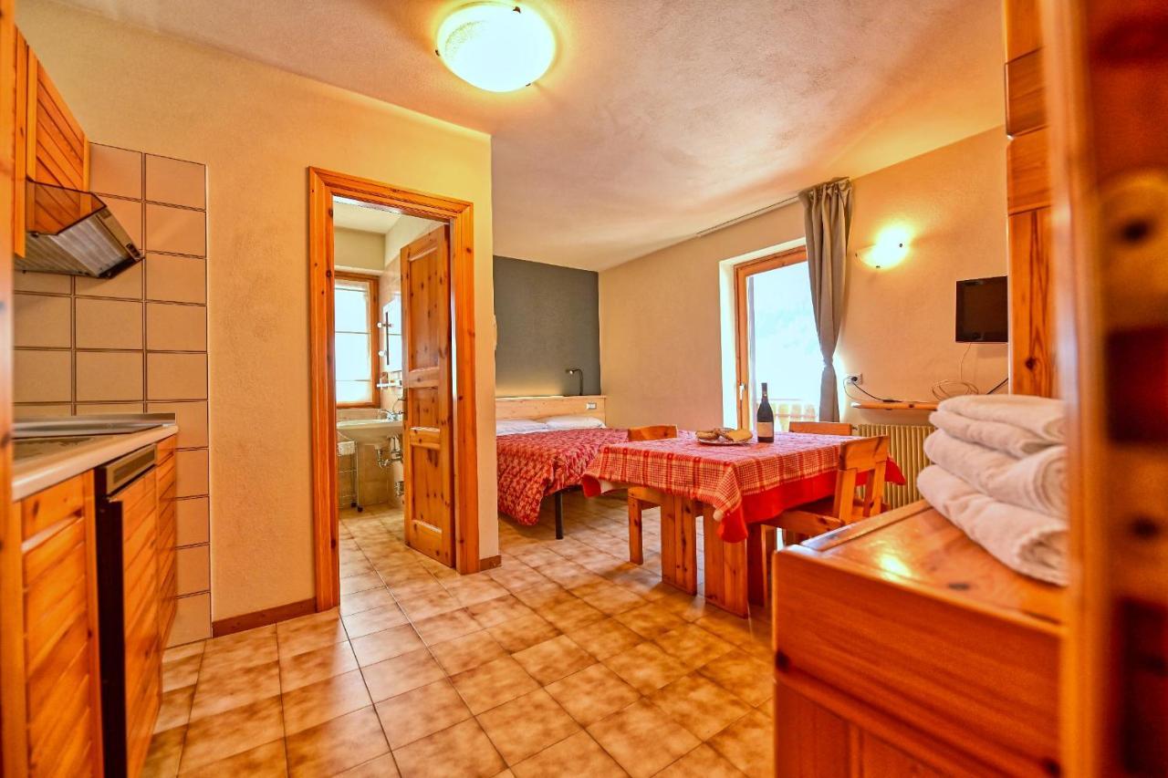 Residence Raethia Tra Bormio E Livigno Pradelle Extérieur photo