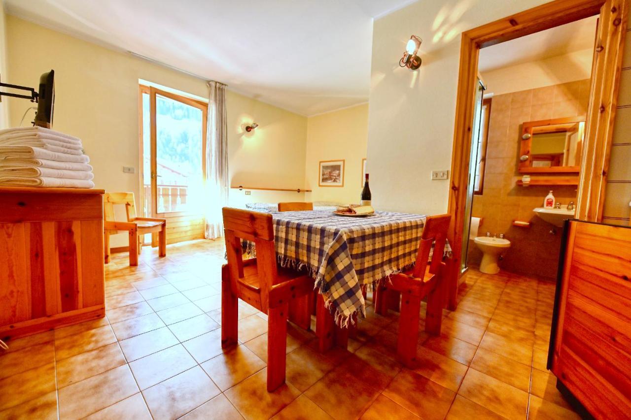 Residence Raethia Tra Bormio E Livigno Pradelle Extérieur photo