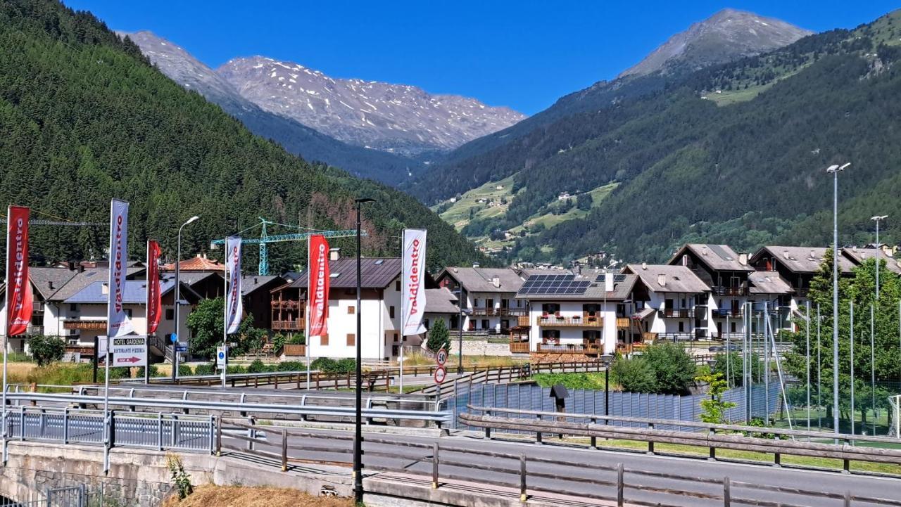 Residence Raethia Tra Bormio E Livigno Pradelle Extérieur photo