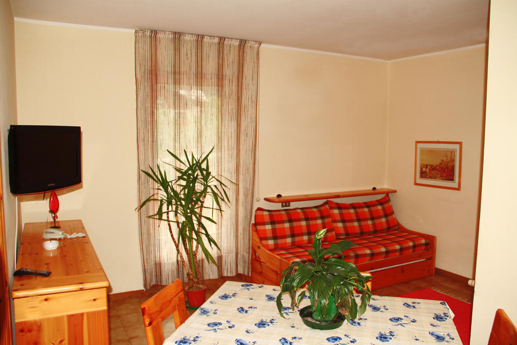 Residence Raethia Tra Bormio E Livigno Pradelle Chambre photo